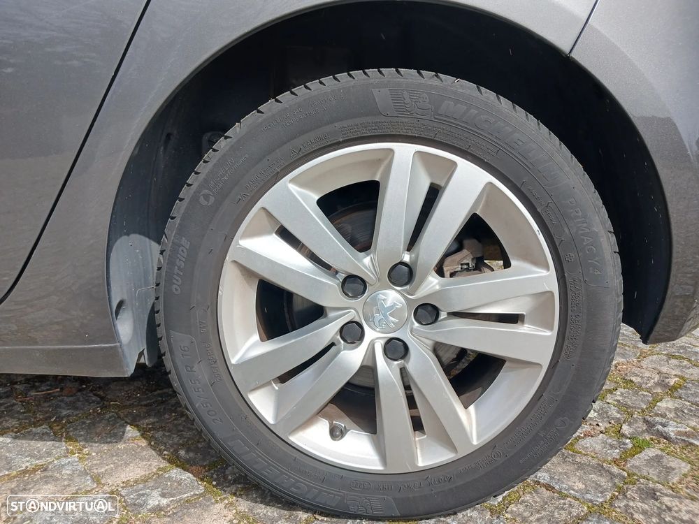 Peugeot 308 1.5 BlueHDi Style J17 EAT8 - 6