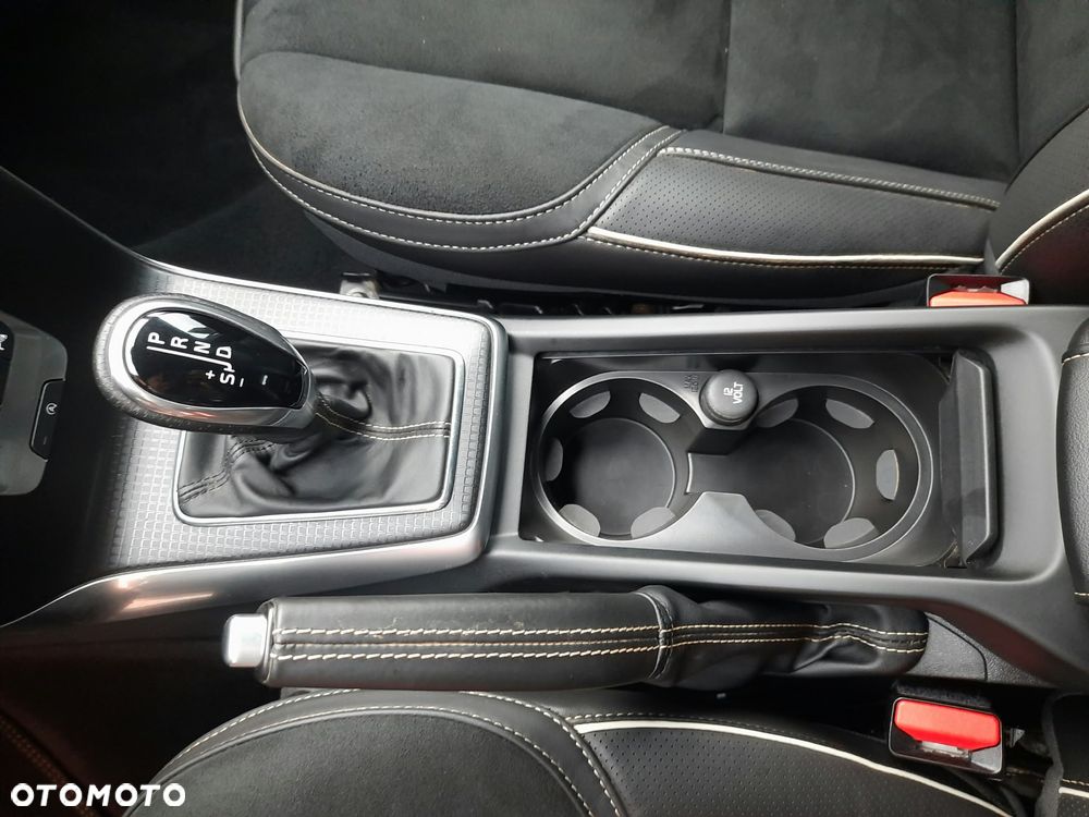 Volvo V40 D2 Geartronic RDesign - 28