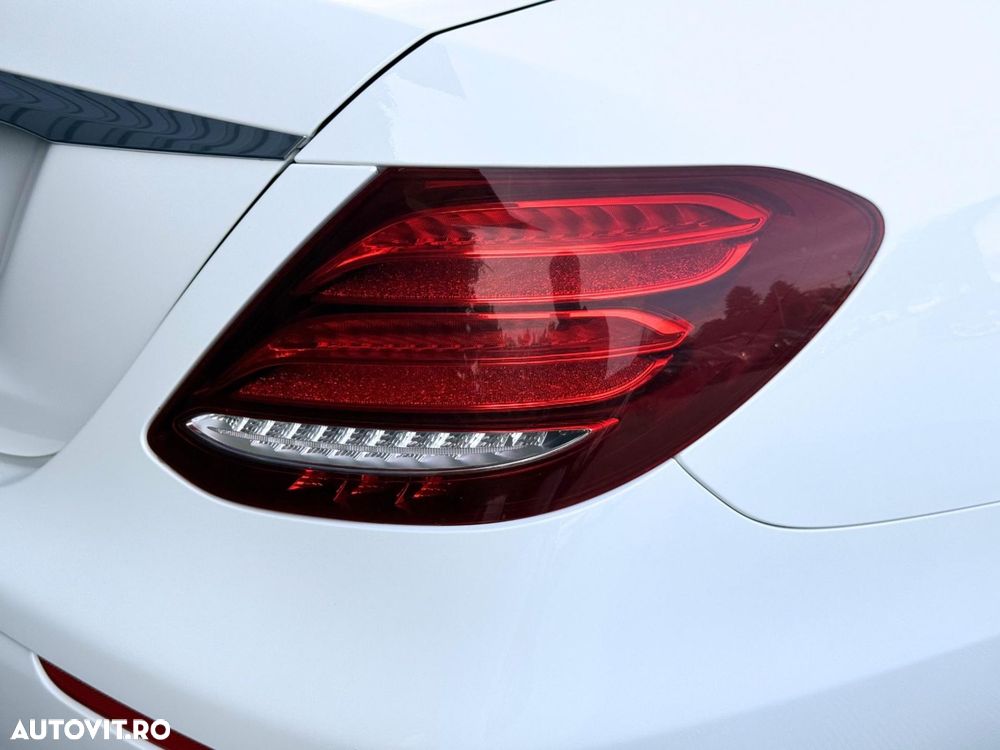 Mercedes-Benz E - 27