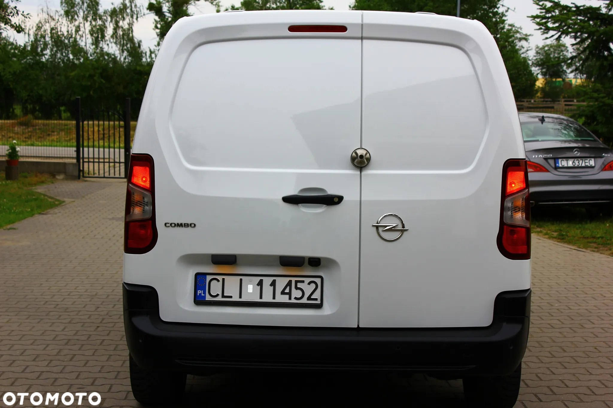 Opel Combo 1.5 CDTI 102KM LONG L2 3 OSOBOWY  NAVIGACJA KAMERA COFANIA CLIMATRONIC DWUSTREFOWY - 19