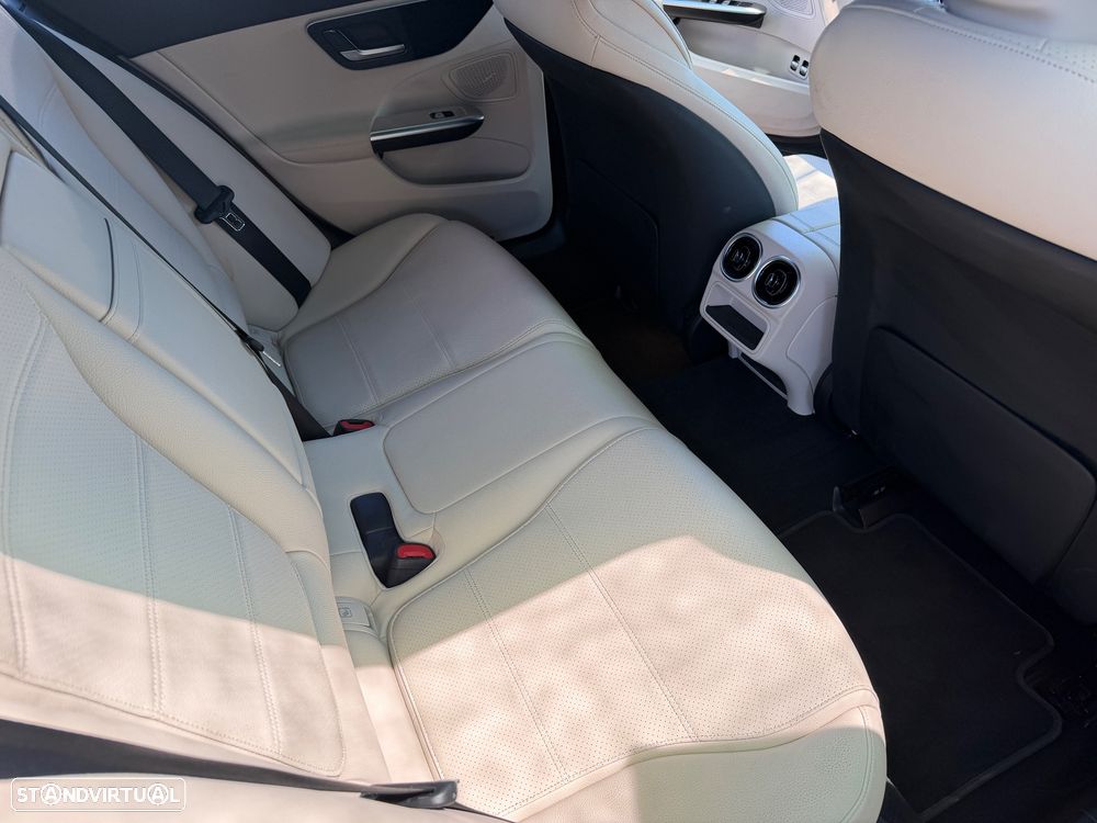 Mercedes-Benz C 300 e Avantgarde - 14