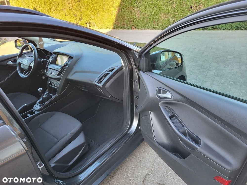 Ford Focus - 15
