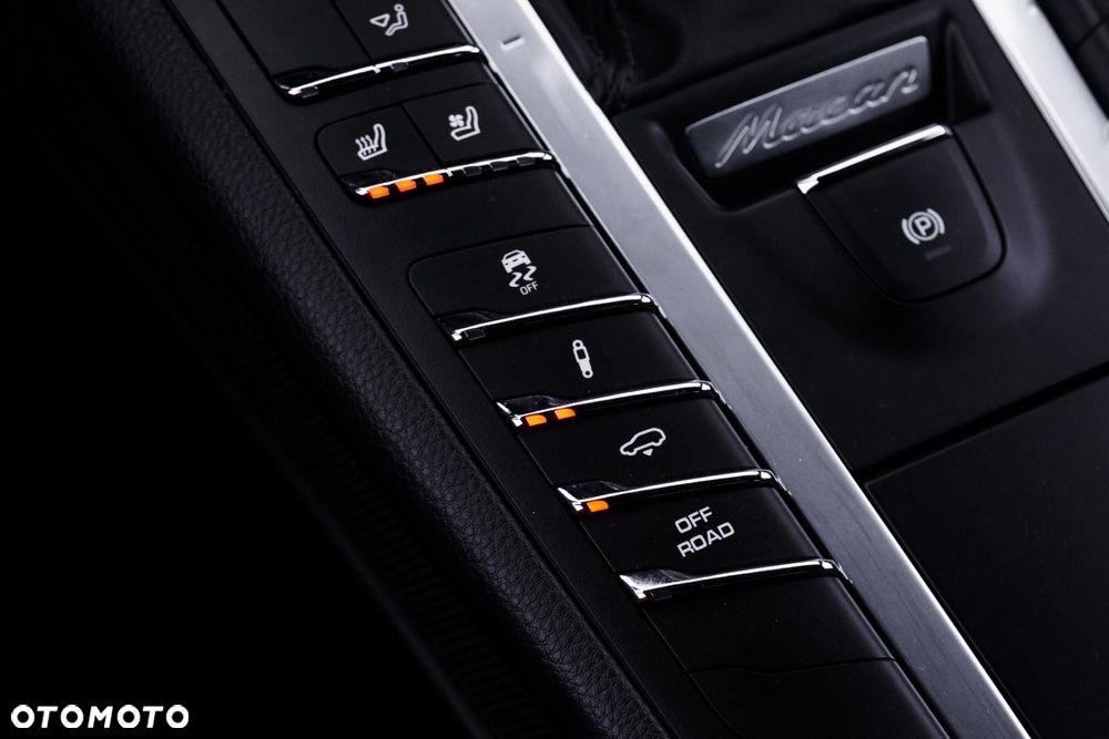 Porsche Macan - 25