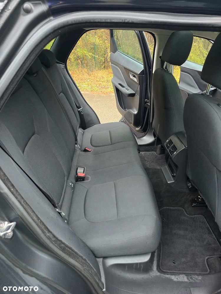 Jaguar F-Pace 2.0 i4D AWD Pure - 24
