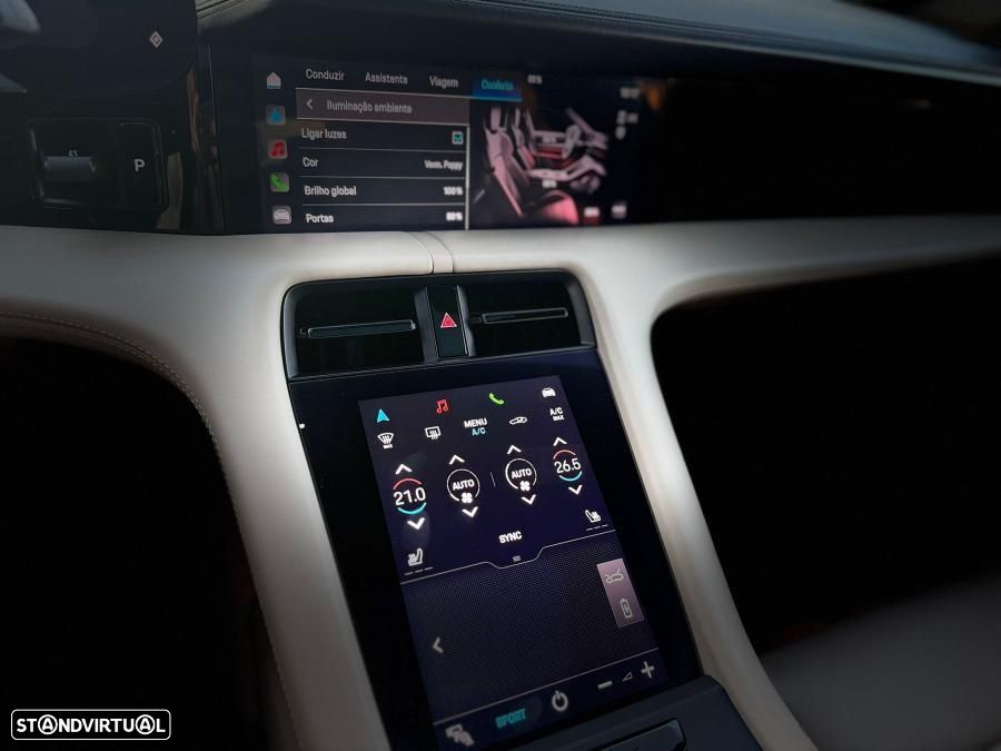 Porsche Taycan 4S - 33