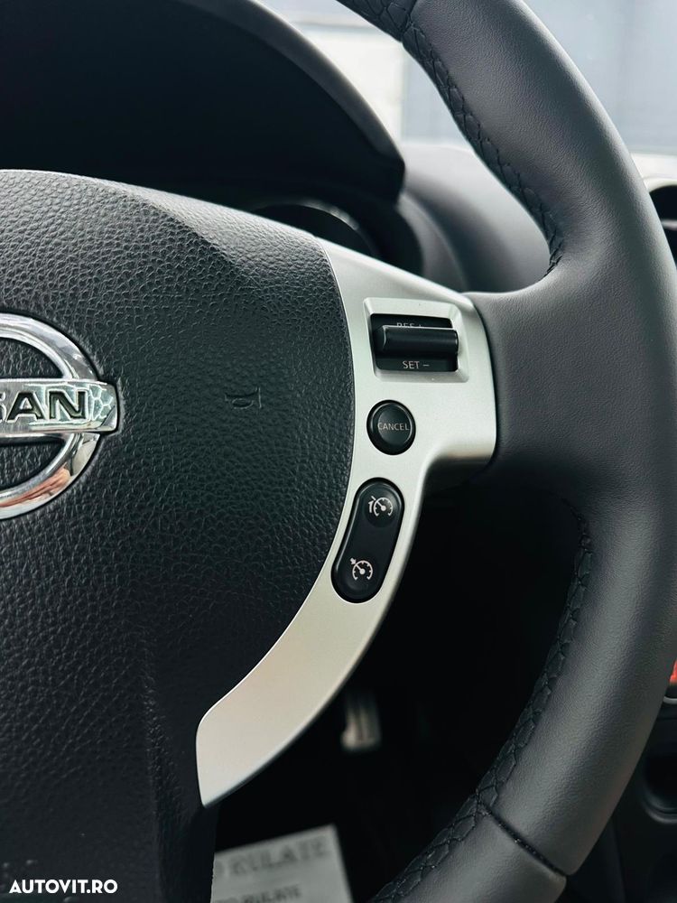 Nissan Qashqai 1.6 DCI N-Connecta - 33