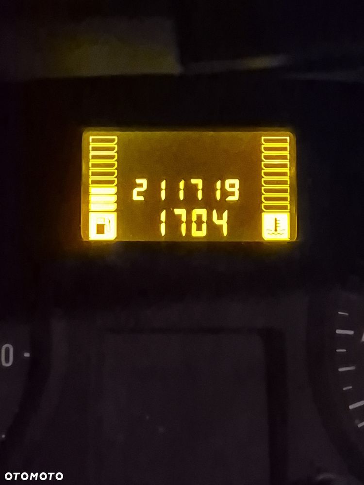 Opel Vivaro - 8