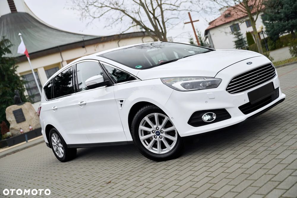 Ford S-Max 2.0 TDCi Titanium PowerShift - 6
