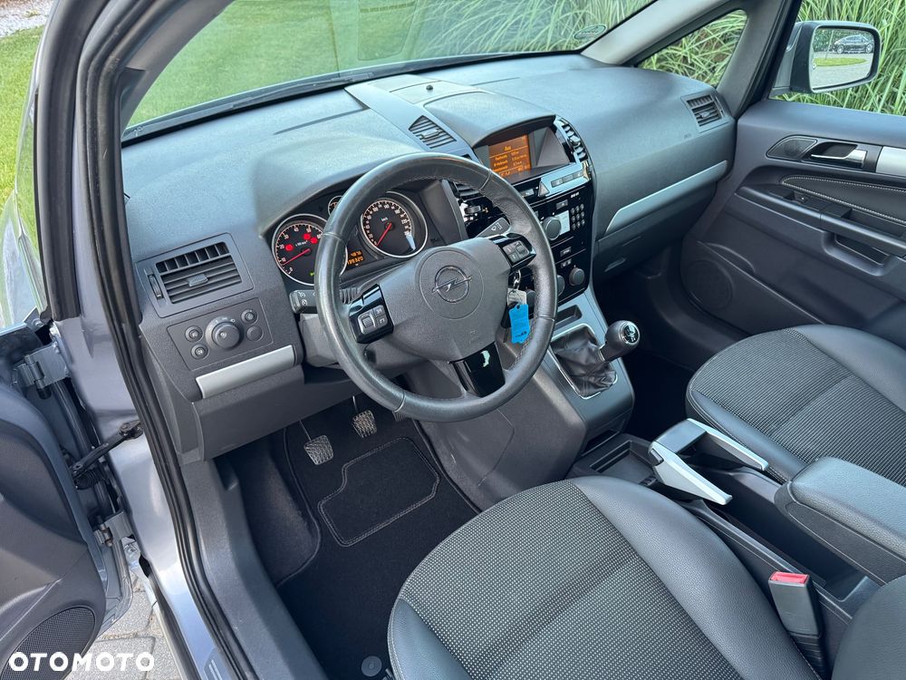 Opel Zafira - 20