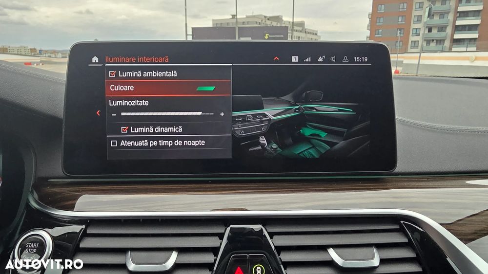 BMW Seria 5 520d Aut. Luxury Line - 37