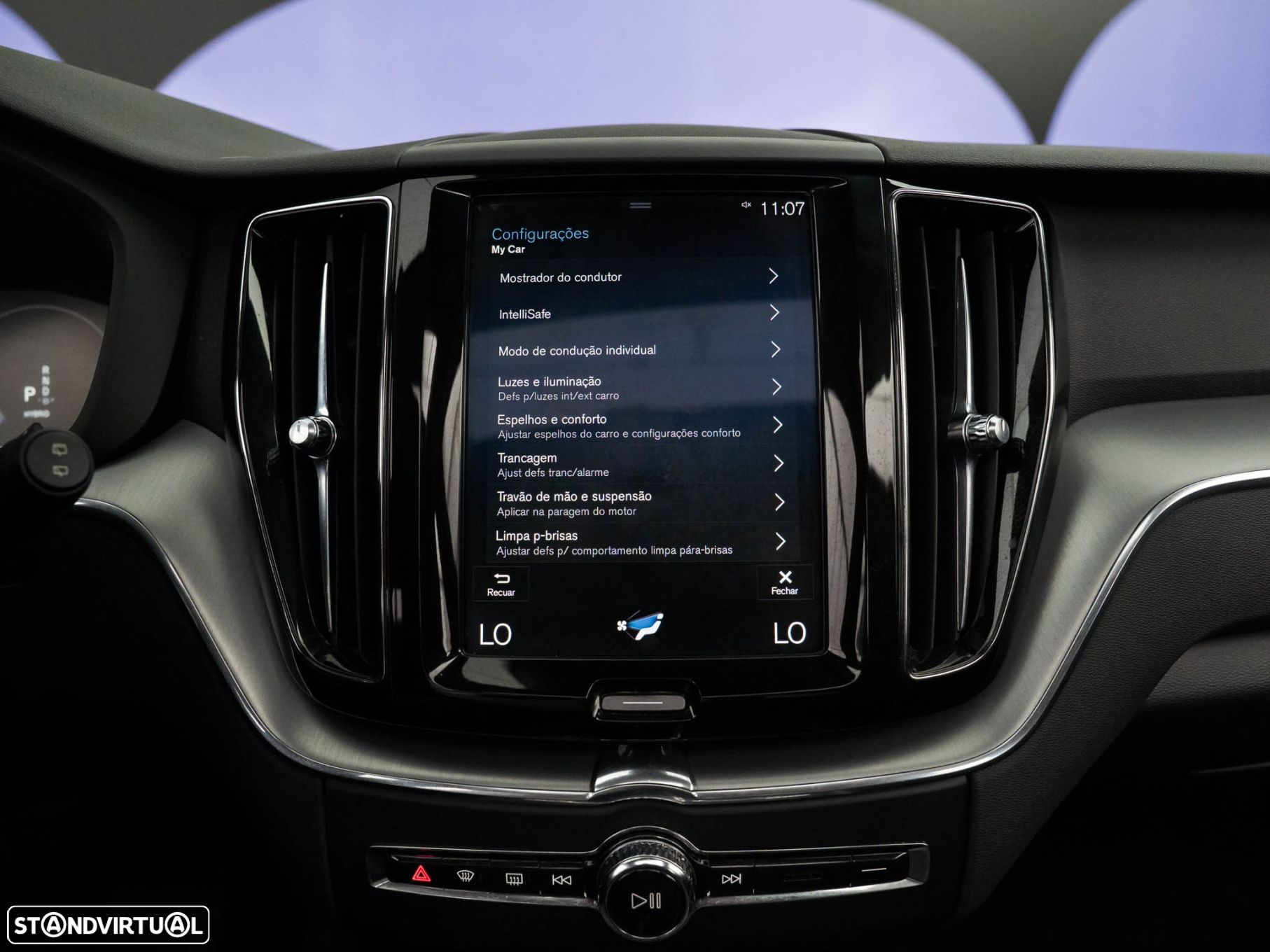 Volvo XC 60 2.0 T8 PHEV Momentum Plus AWD - 36