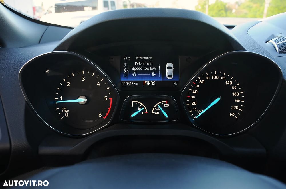 Ford Kuga 2.0 TDCi 4WD Powershift ST-Line - 19