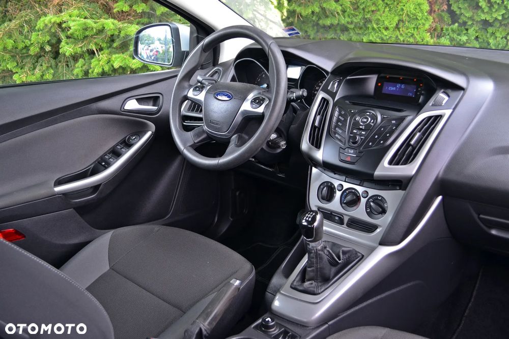 Ford Focus - 23