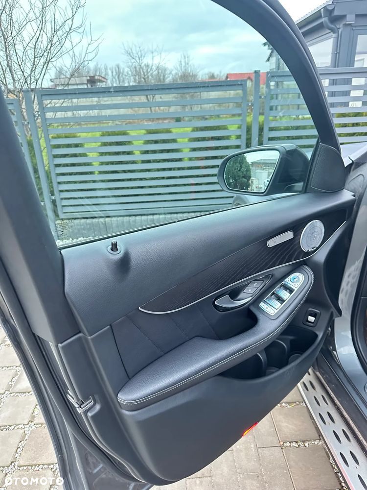 Mercedes-Benz GLC - 15
