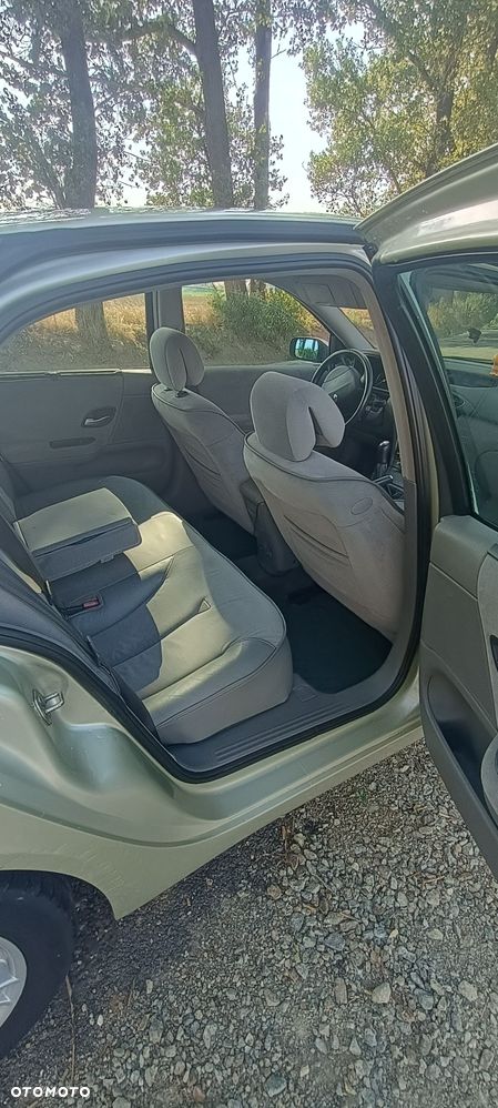 Renault Laguna - 8