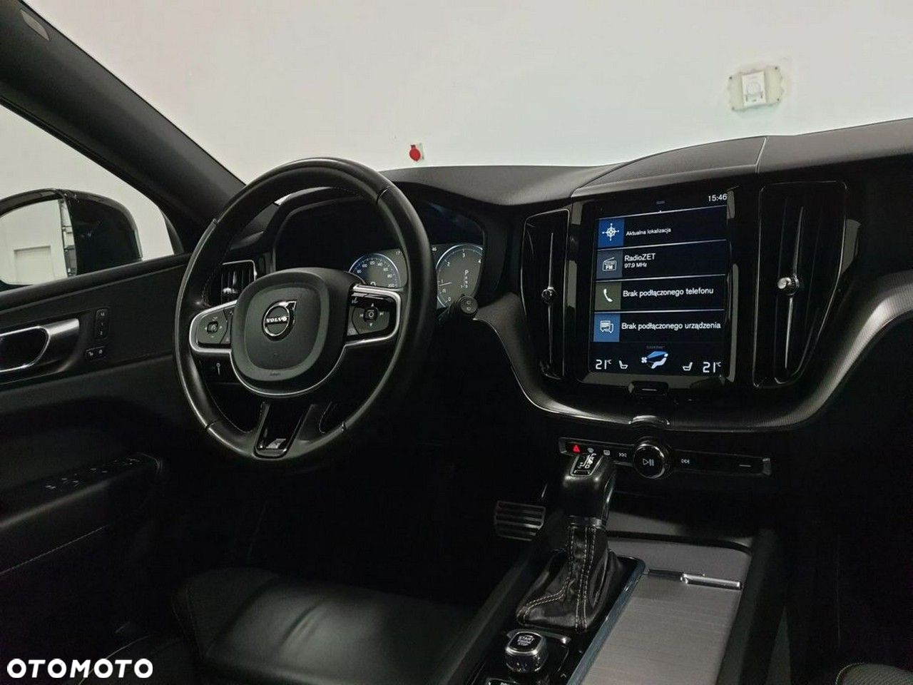 Volvo XC 60 D4 R-Design - 2