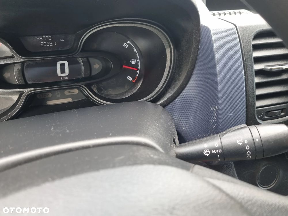 Opel VIVARO - 11