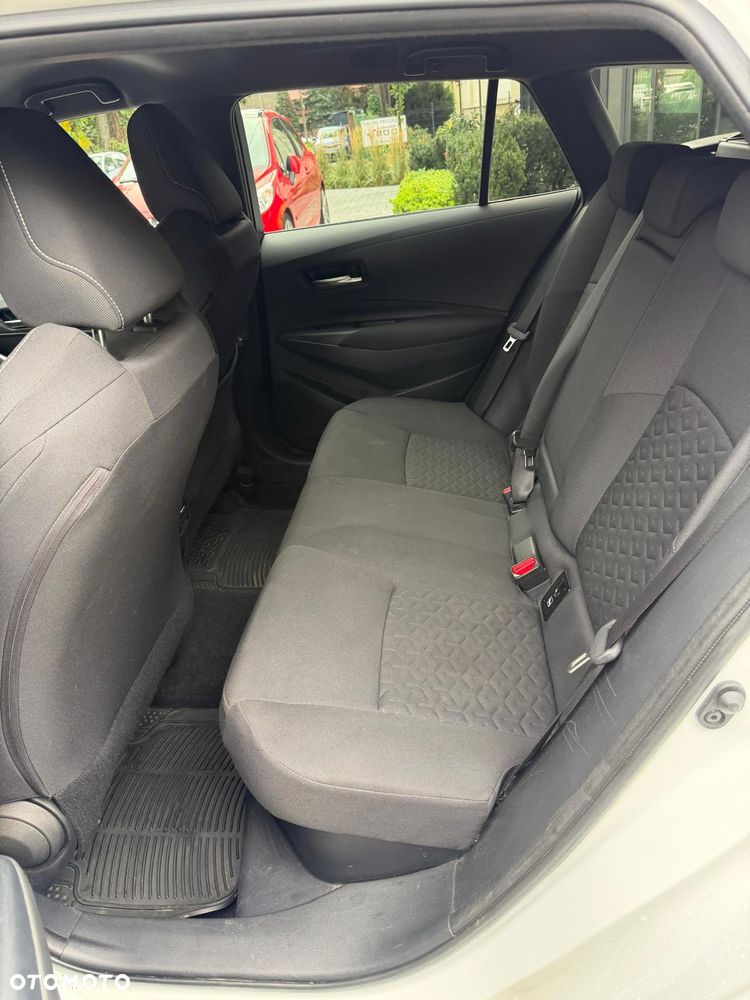 Toyota Corolla - 24