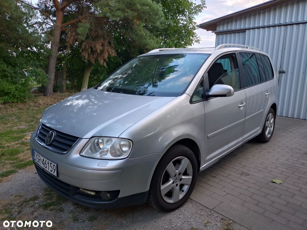 Volkswagen Touran 2.0 TDI DPF Highline - 1