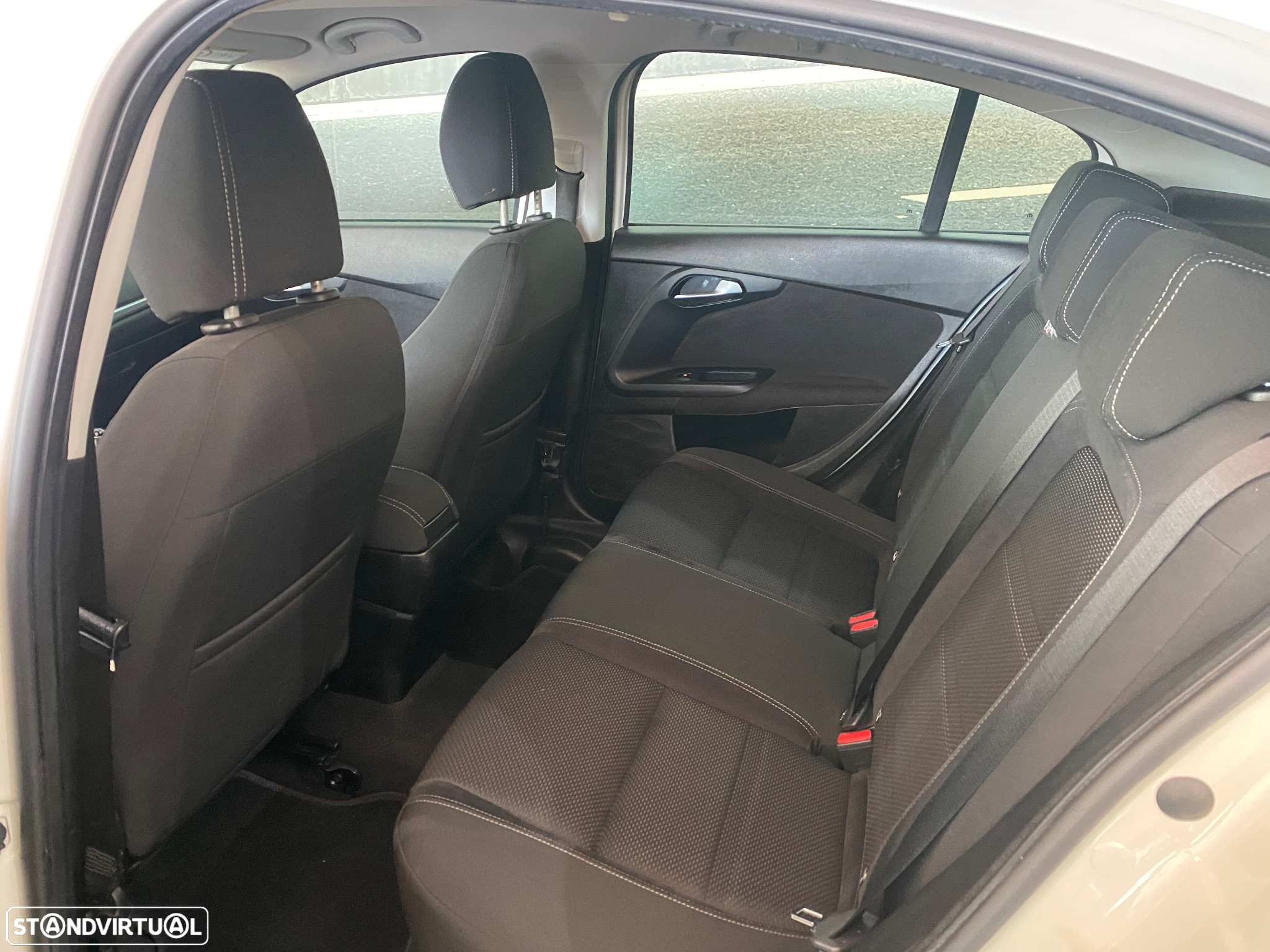 Fiat Tipo 1.3 M-Jet Lounge J17 - 6