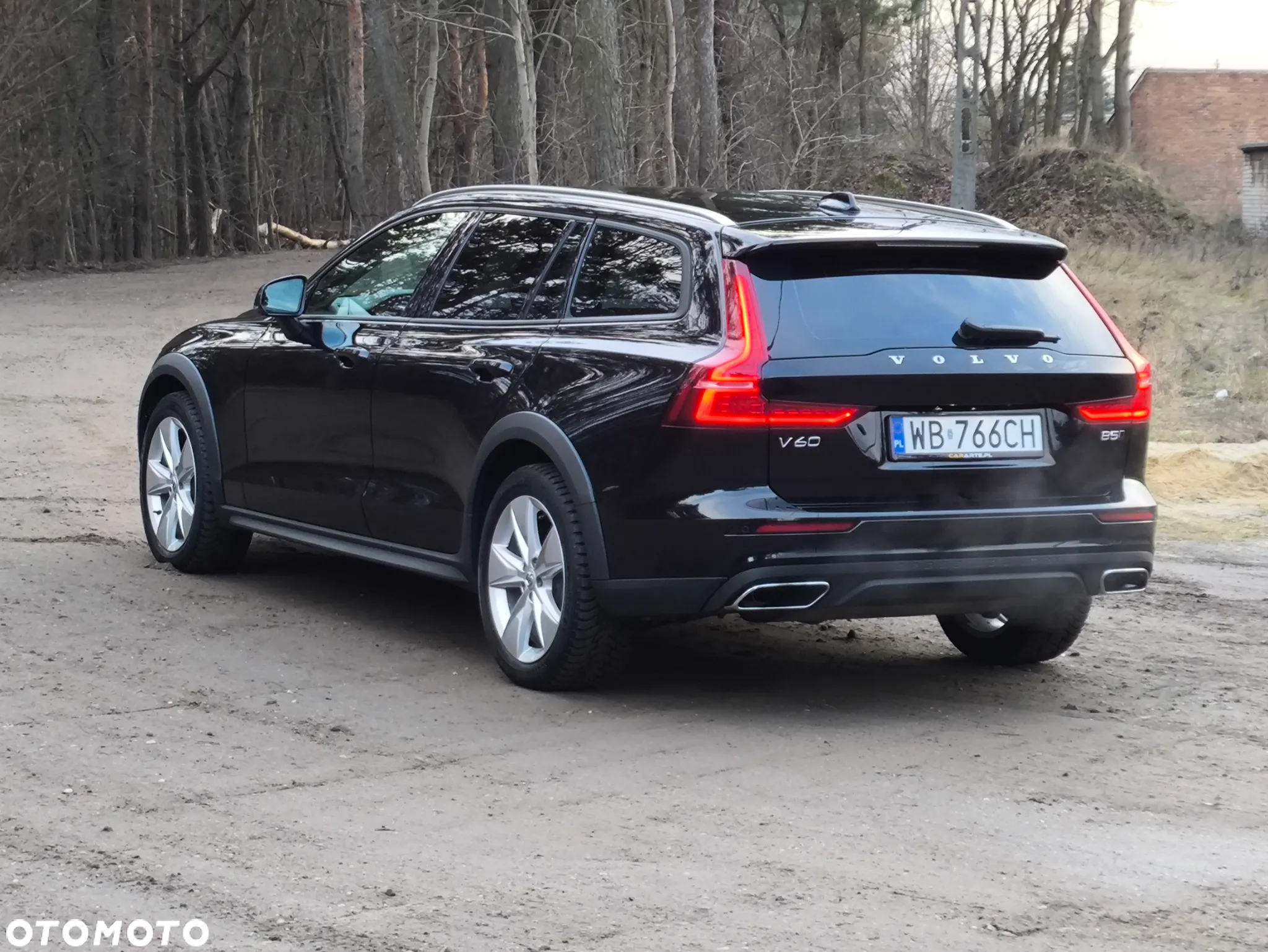 Volvo V60 Cross Country - 3