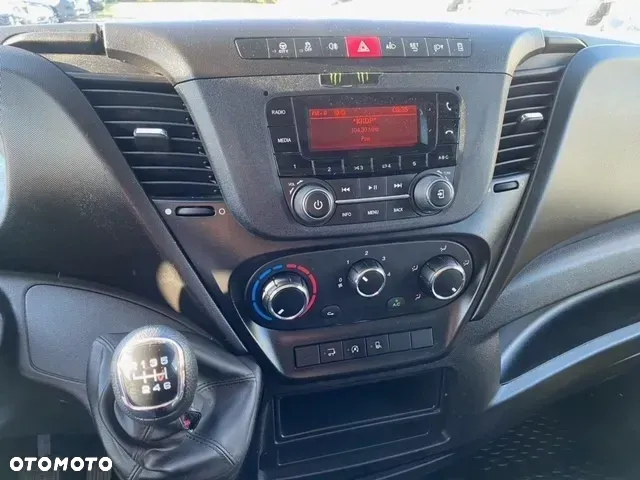 Iveco Daily kontener z windą 35S14 2,3 140 KM klima tempomat - 17