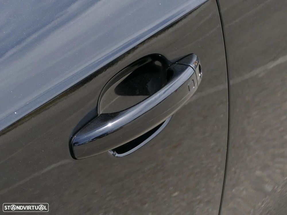 Audi A5 Cabrio 2.0 TDi S-line - 11