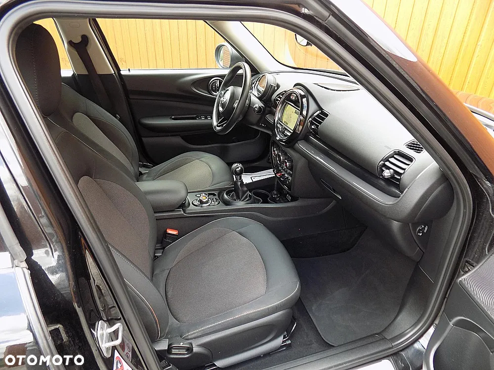 MINI Clubman One D Blackyard - 8
