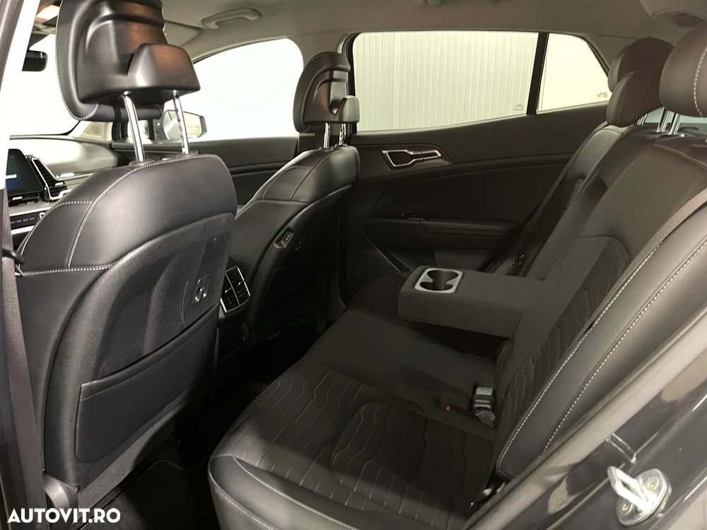 Kia Sportage 1.6 DSL MHEV 7DCT HP 4x2 Style - 11