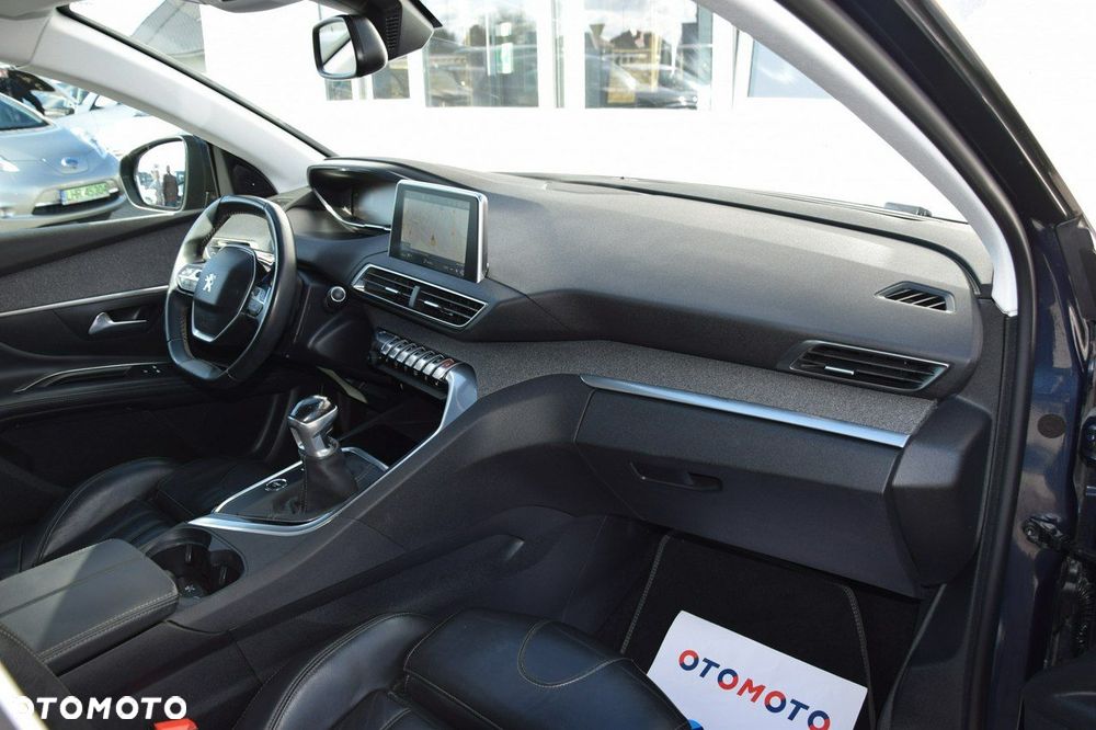 Peugeot 5008 - 24