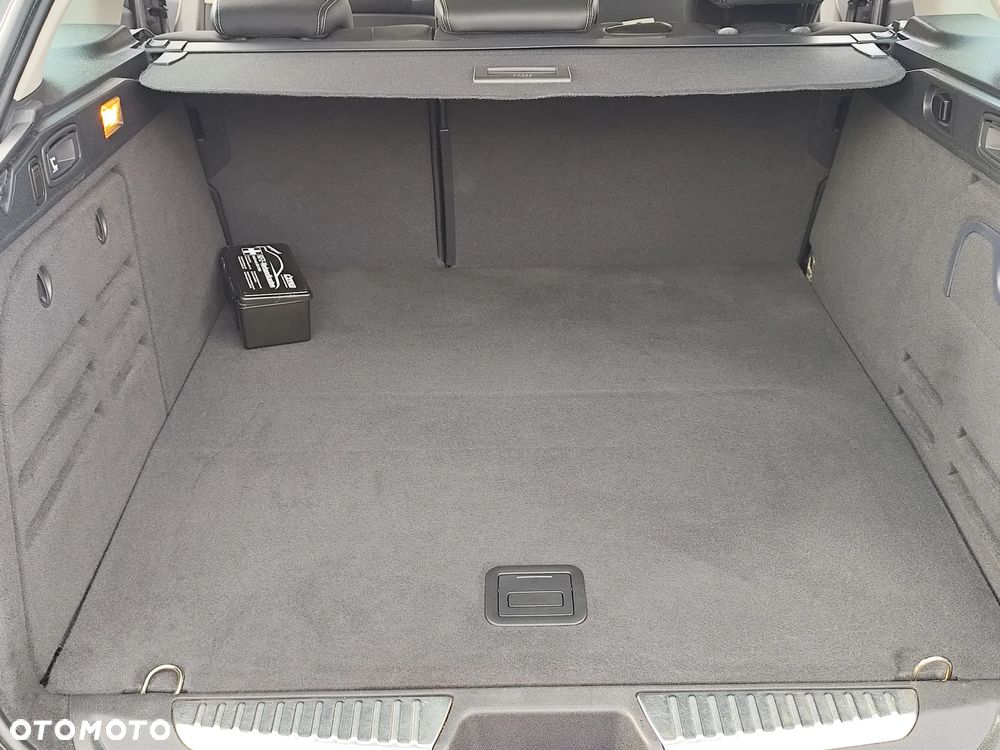 Renault Laguna dCi 150 FAP Start-Stop Bose Edition - 33