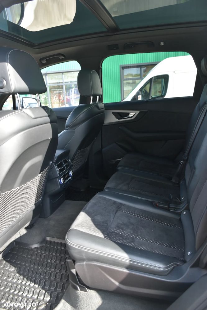 Audi Q7 - 11