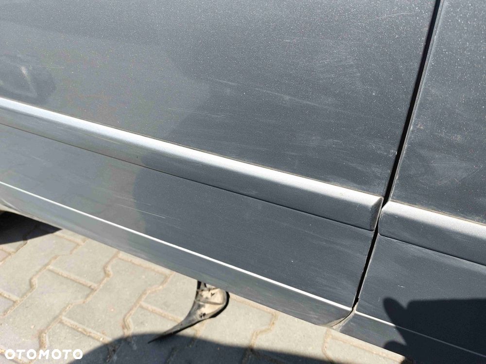 DRZWI KOMPLETNE PRAWY TYŁ AUDI A4 B7 KOMBI LY7G - 6