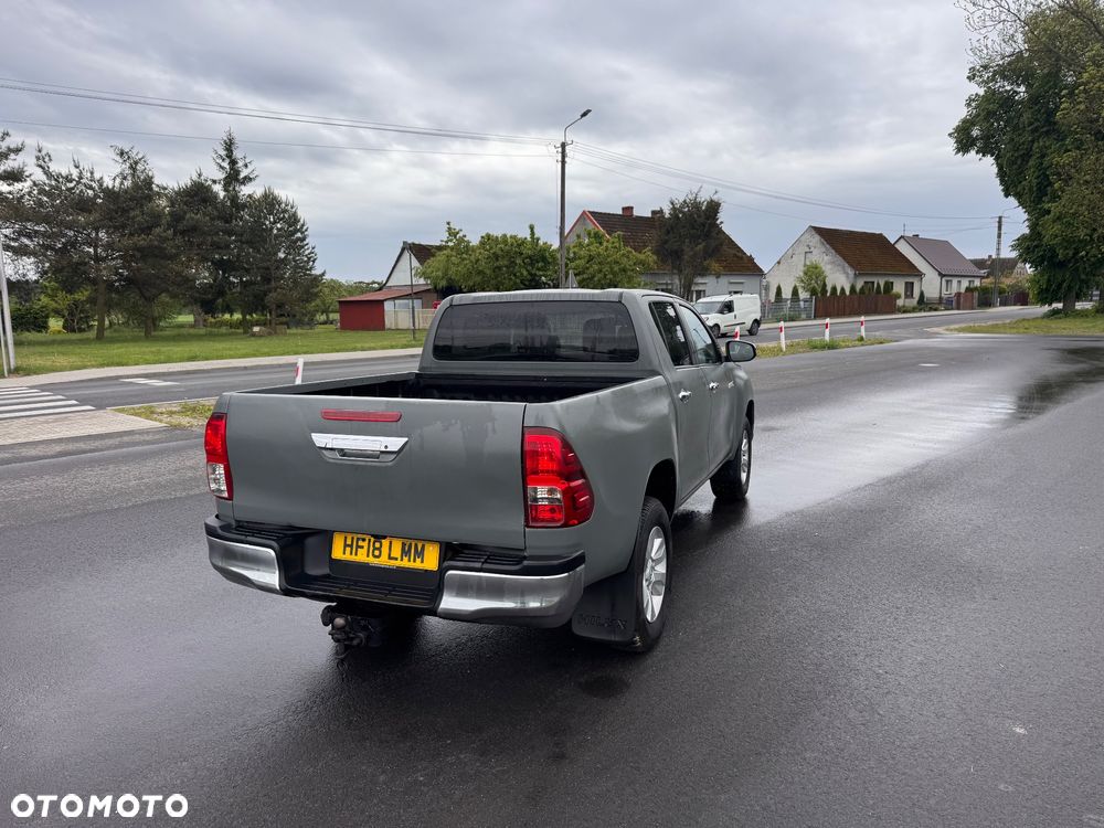 Toyota Hilux 2.4 D-4D Double Cab Selection 4x4 - 10