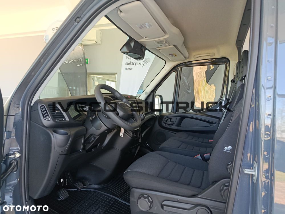 Iveco Daily 35S16 L4H2, Brygadówka - 13