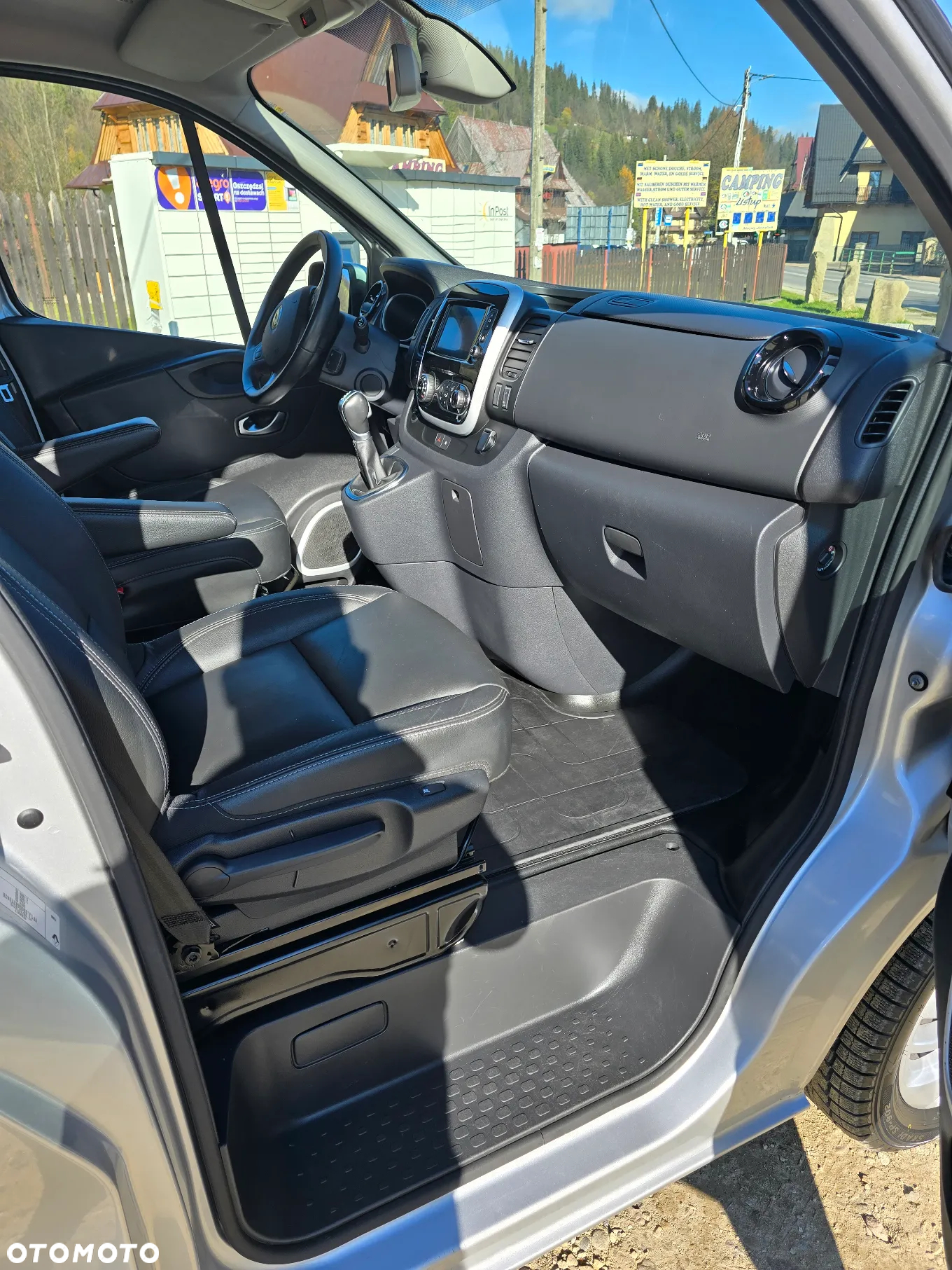 Renault Trafic Grand SpaceClass 2.0 dCi EDC - 7