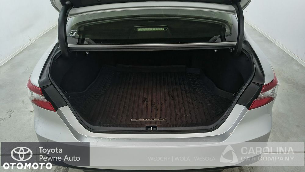 Toyota Camry 2.5 Hybrid Comfort CVT - 18