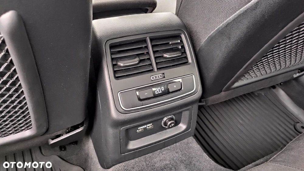 Audi A4 Limousine - 34