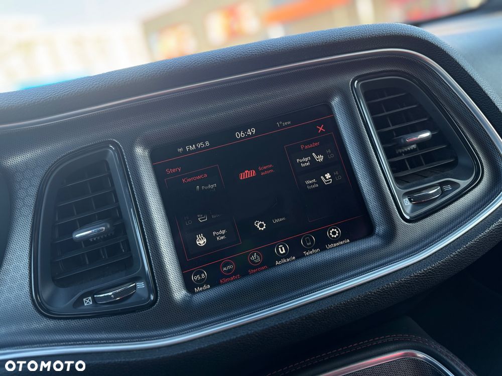 Dodge Challenger 3.6 SXT Plus - 19