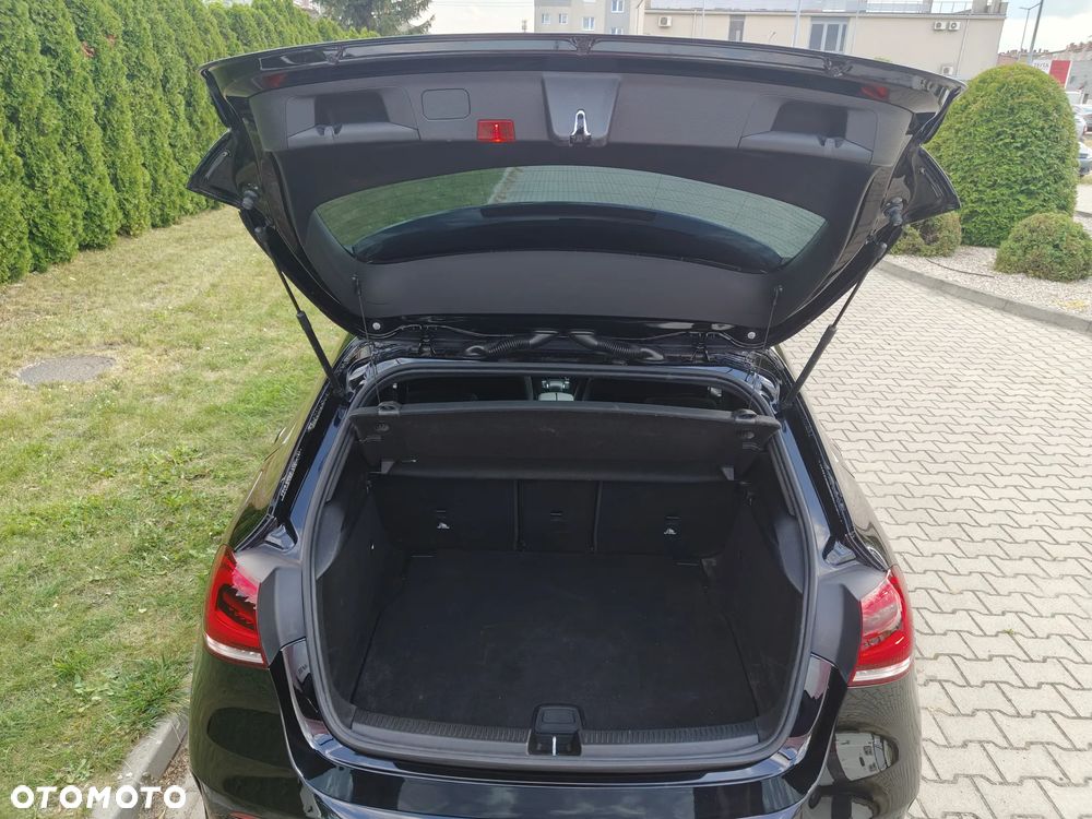 Mercedes-Benz Klasa A 180 7G-DCT Special Edition - 7