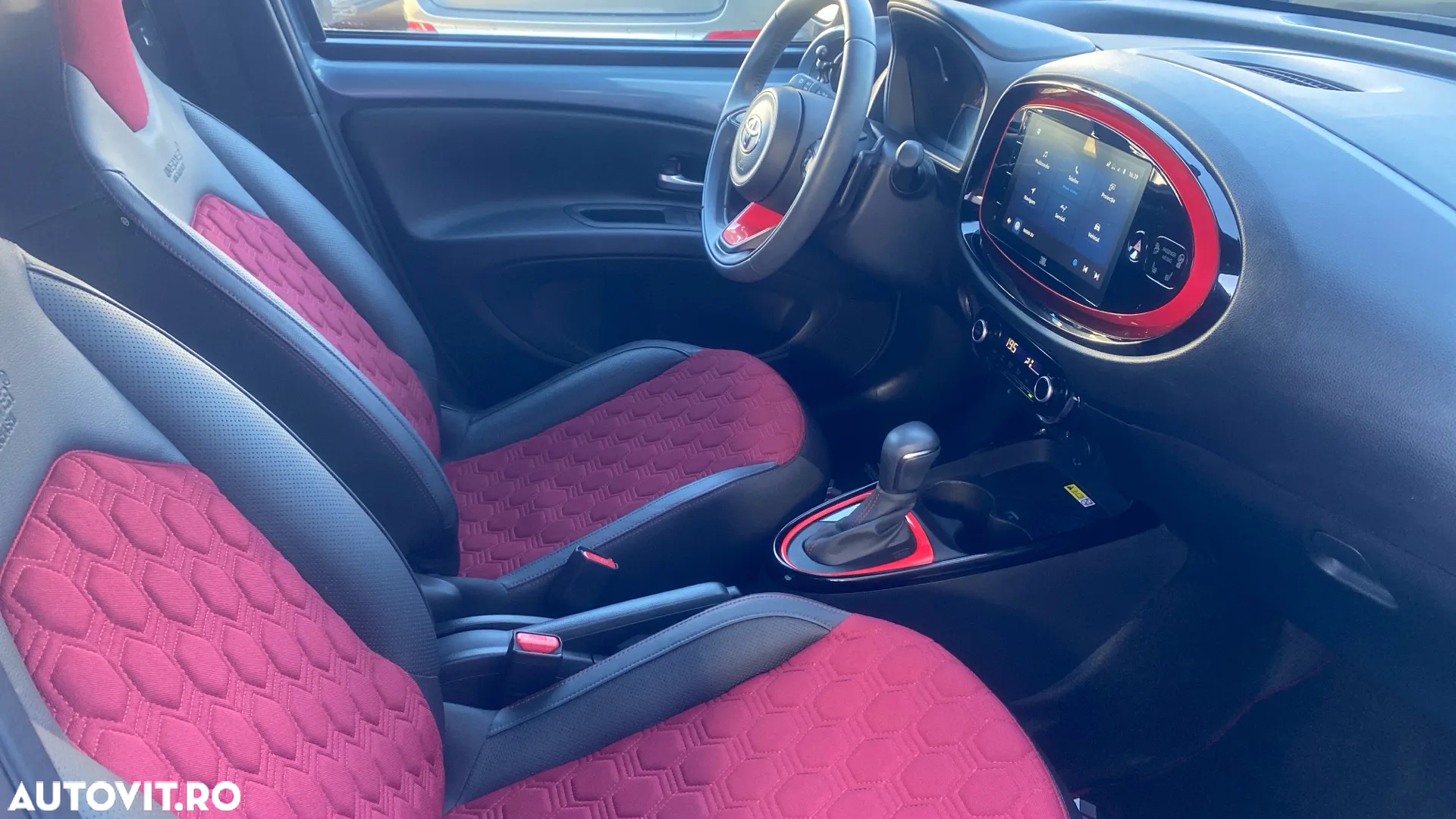 Toyota Aygo X 1.0l CVT UNDERCOVER JBL - 6