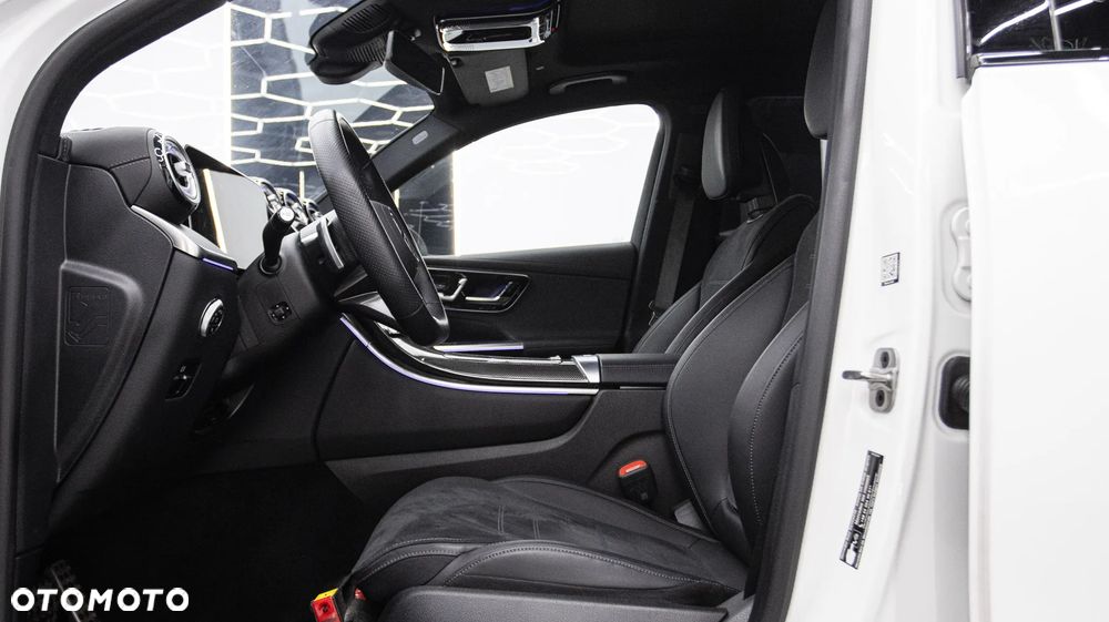 Mercedes-Benz GLC 200 4Matic 9G-TRONIC AMG Line Plus - 20