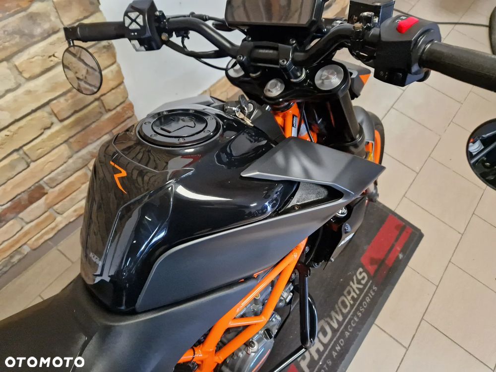 KTM Duke 125 - 23