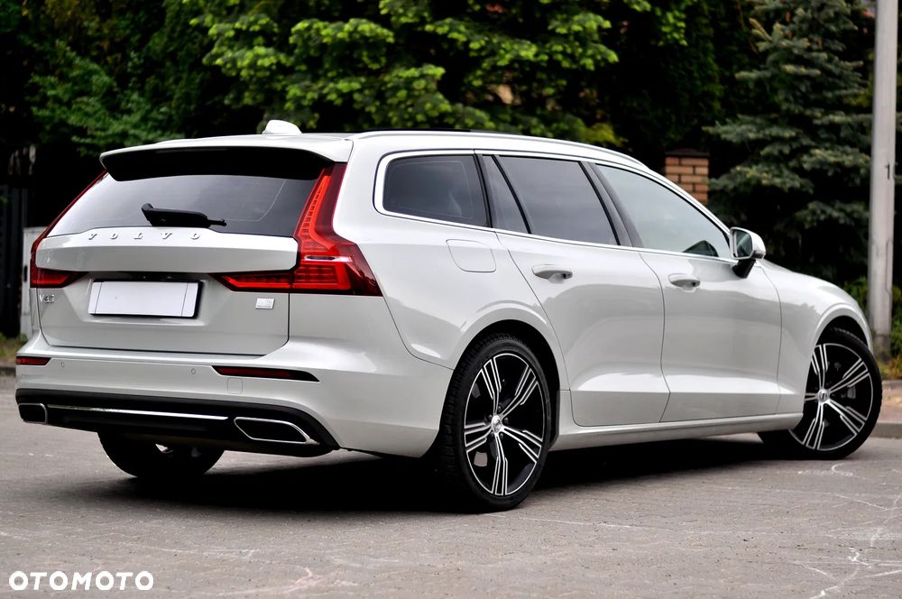 Volvo V60 2021 photo 3