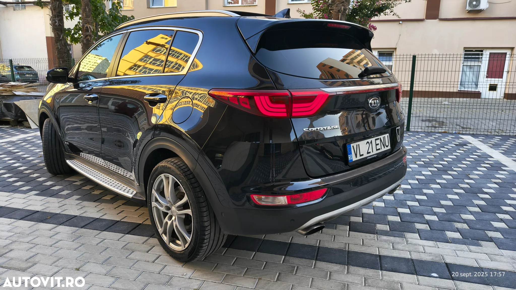 Kia Sportage 2,0 CRDI AWD Aut. GT Line - 5