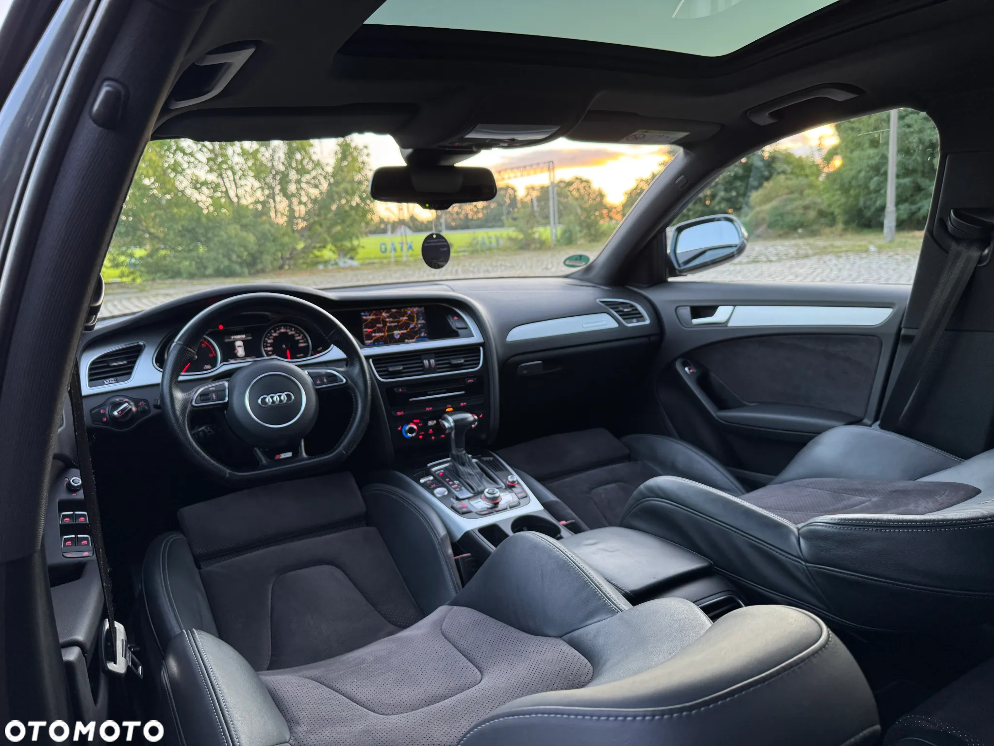 Audi A4 Avant 2.0 TDI Quattro Line S tronic - 10