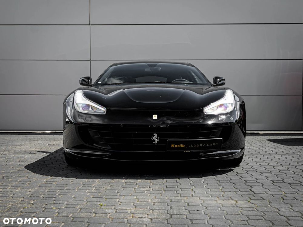 Ferrari GTC4Lusso - 4