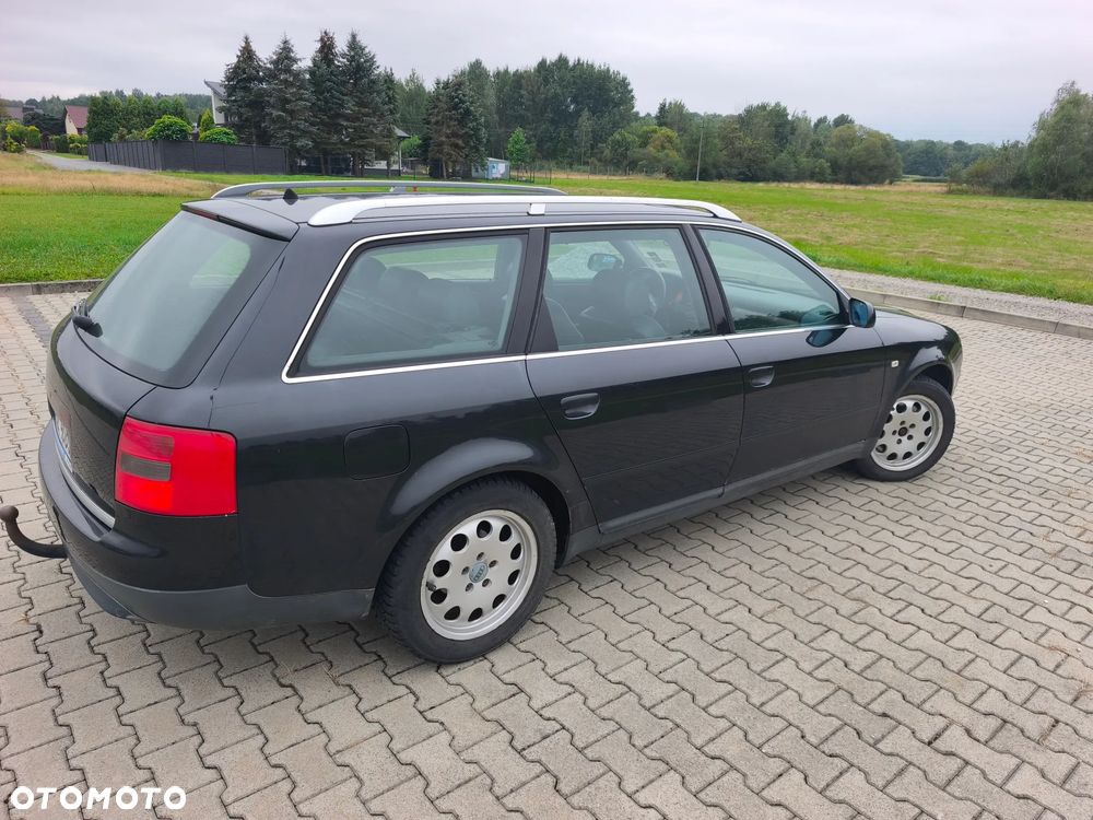 Audi A6 Avant 2.4 - 3