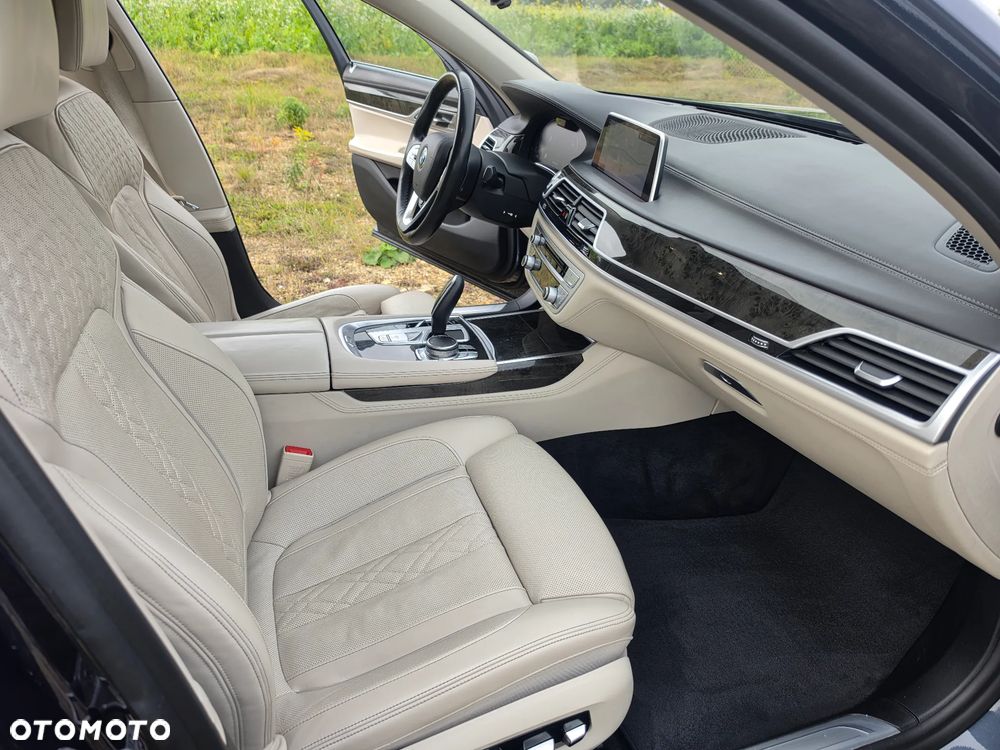 BMW Seria 7 - 25
