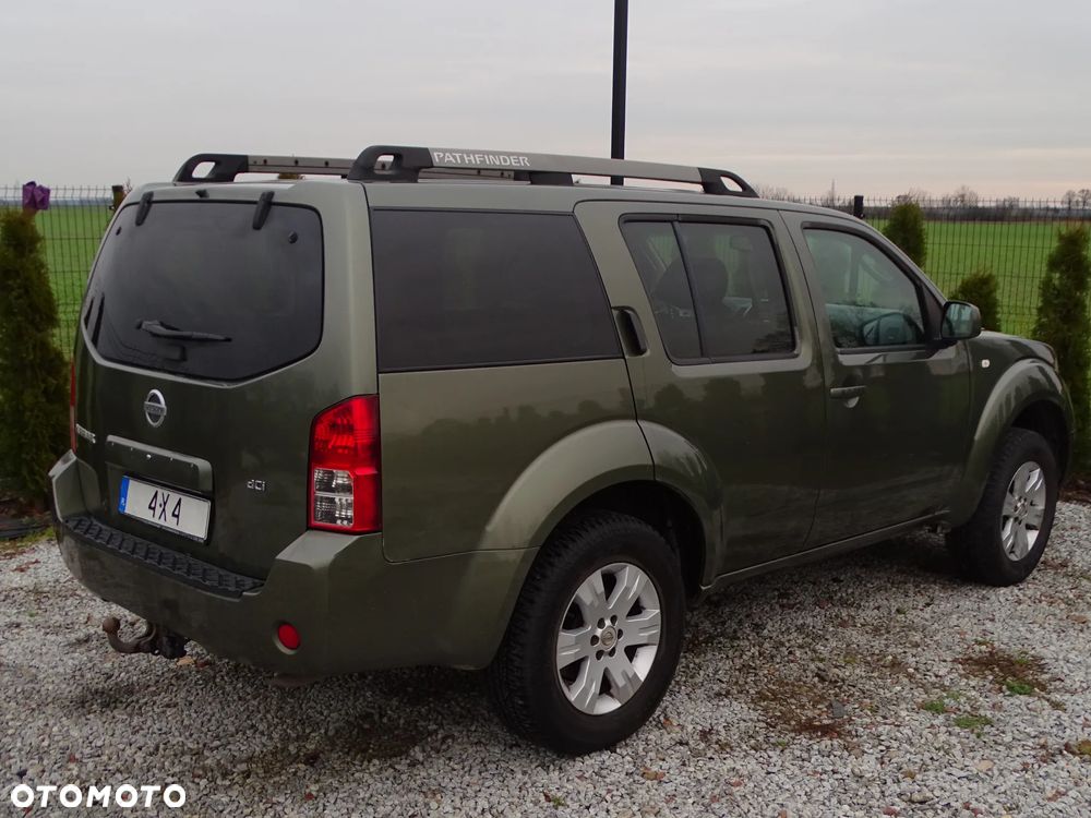 Nissan Pathfinder 2.5 DCi Elegance + - 5